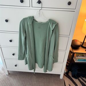 Cuddl Duds Green Cardigan Size Small